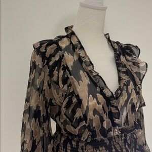 Chic Ruffled Women's Blouse in Black and Tan